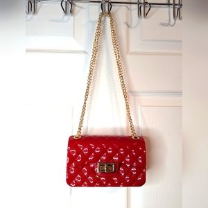 Red vegan plastic small purse with gold metal chain nwot